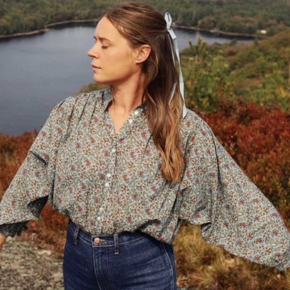 Doen O’Keefe Button Down Blouse Blue Tisbury Paisley Size M